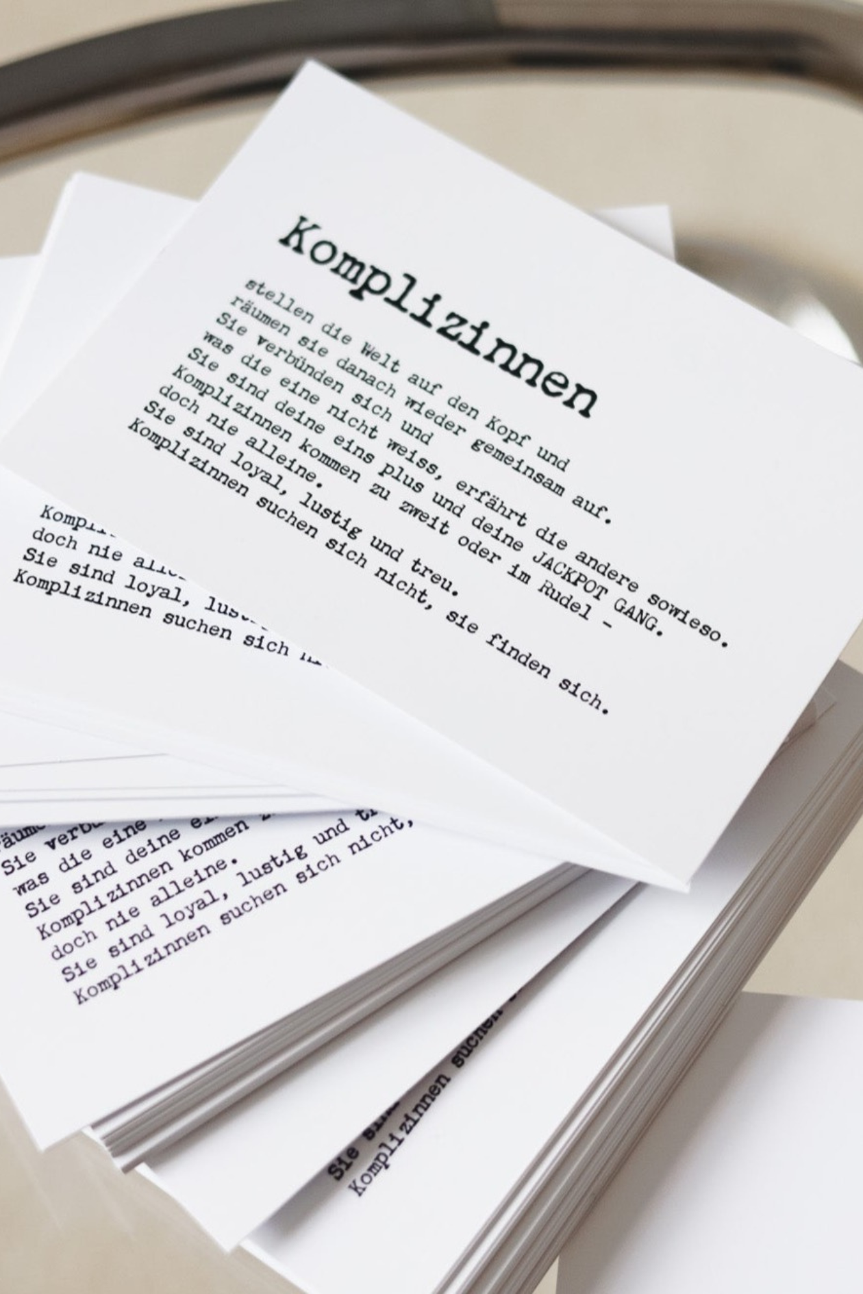 KOMPLIZINNEN TEXT Postkarte