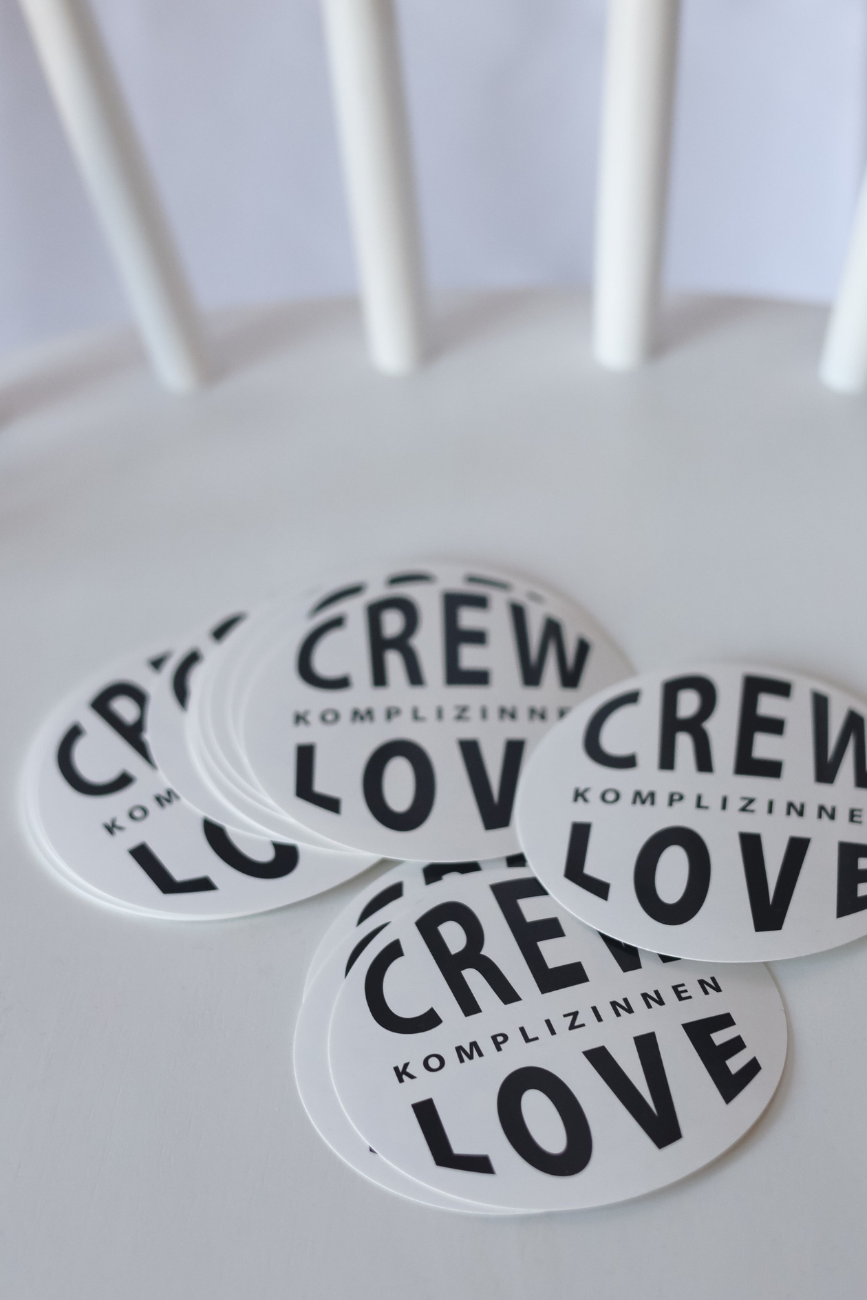 CREWLOVE Aufkleber schwarz