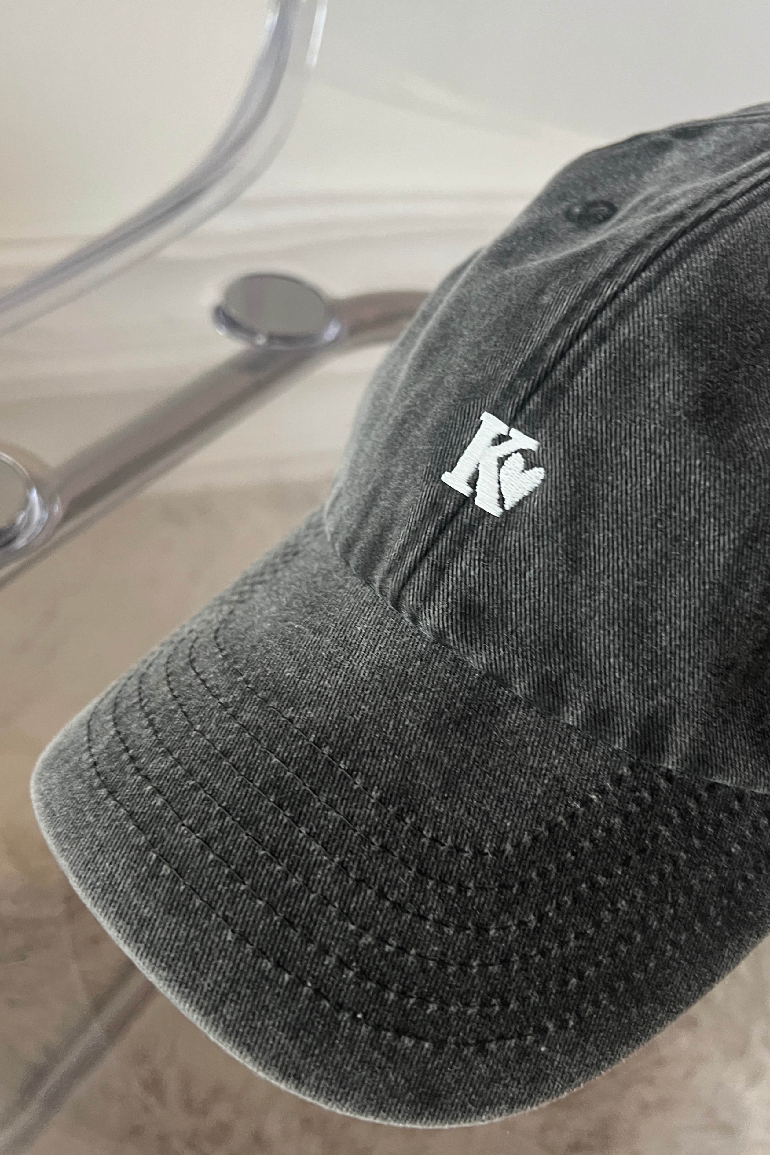 CAP K Love vintage black/ light blue