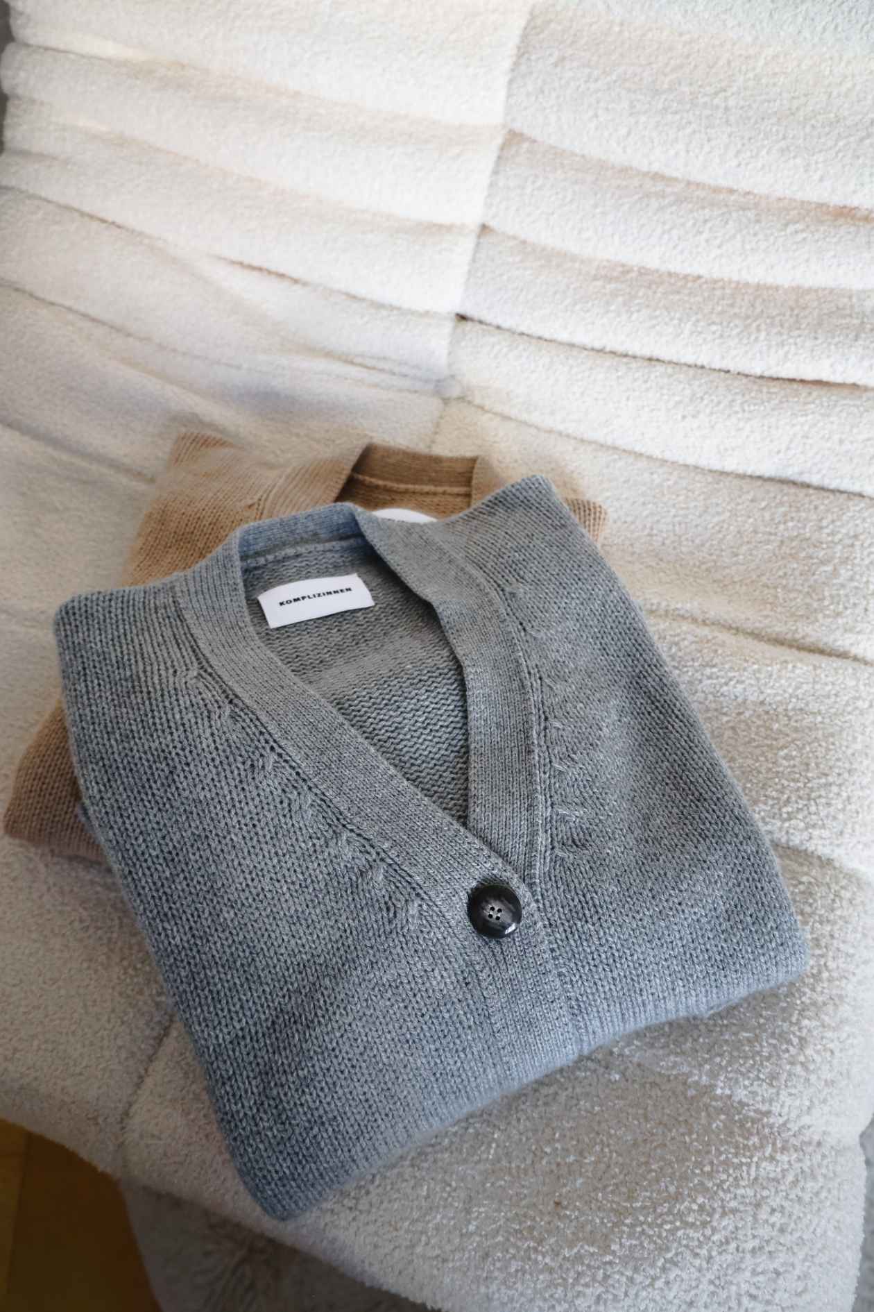 Cardigan WE LIFT LOVE grey