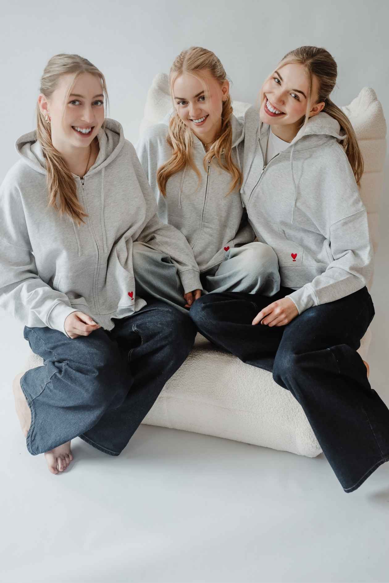 Sweater Jacke WE LIFT LOVE  light grey/ red